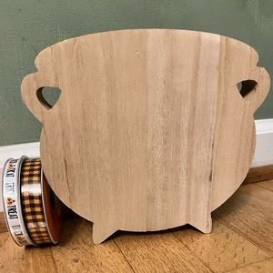 Halloween DIY Wood Cauldron Decor w/ribbons